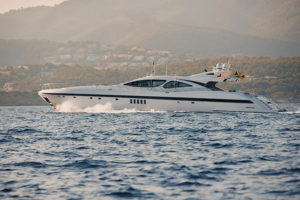 Overmarine Group 130