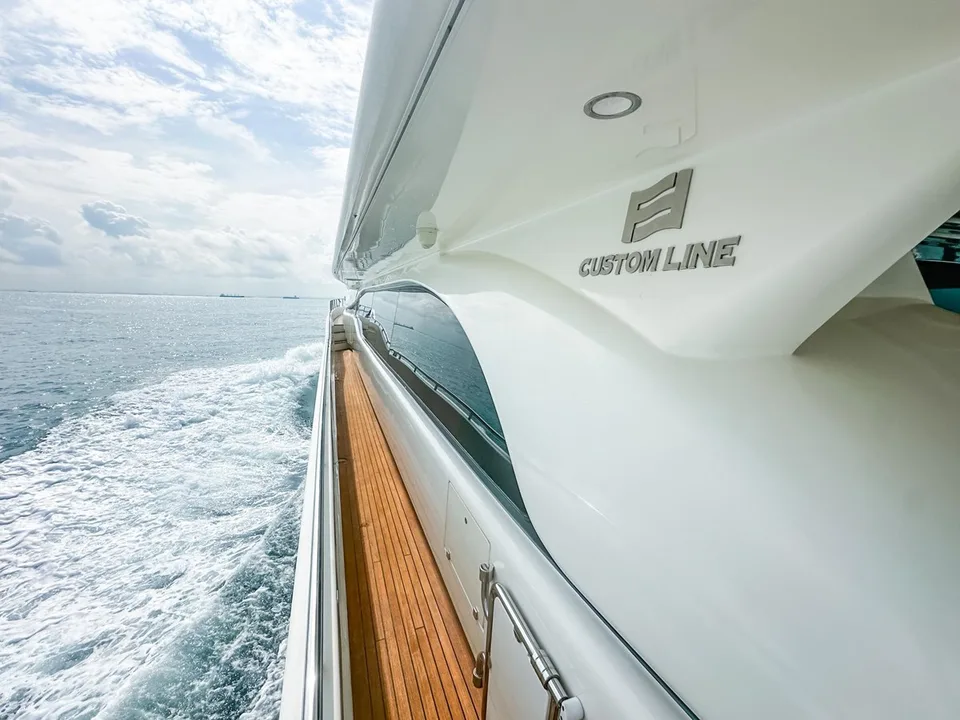 Ferretti Custom Line Custom Line 112