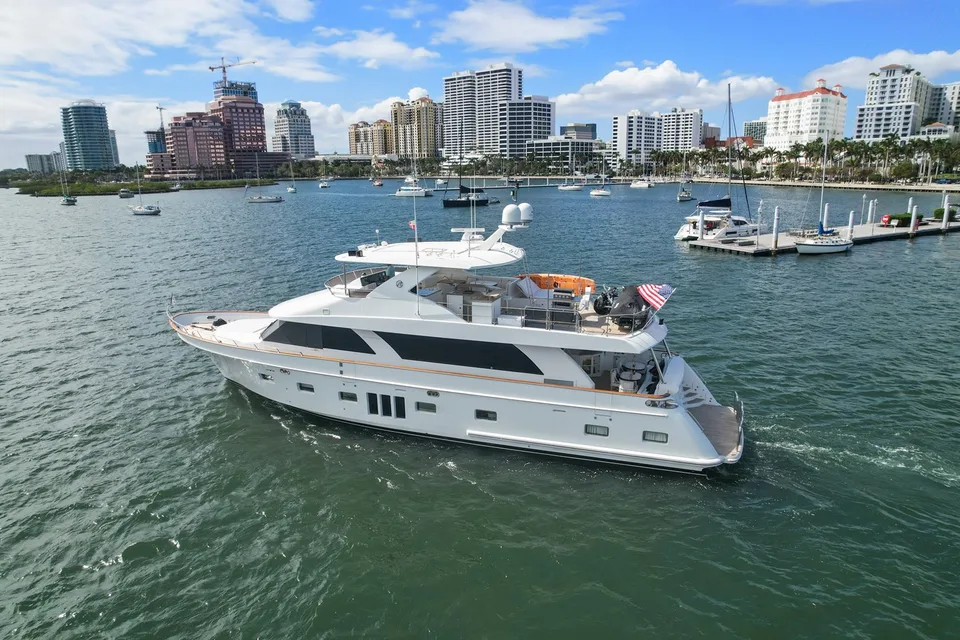 Ocean Alexander 83E