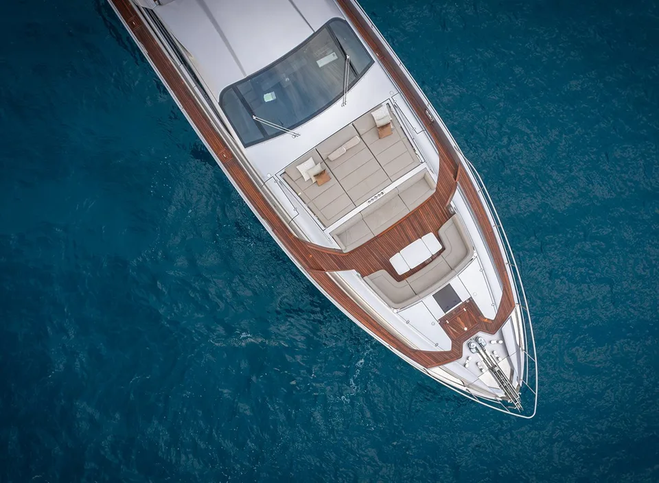 Pershing 9X