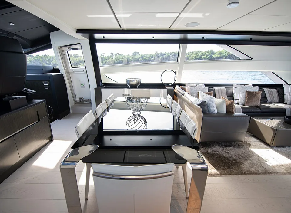 Pershing 9X