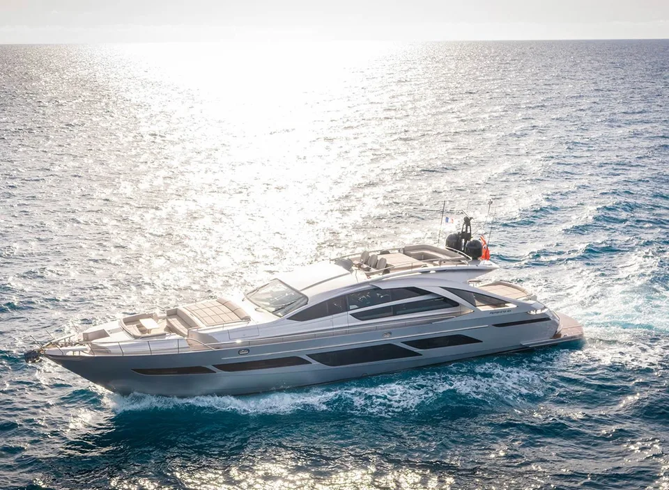 Pershing 9X