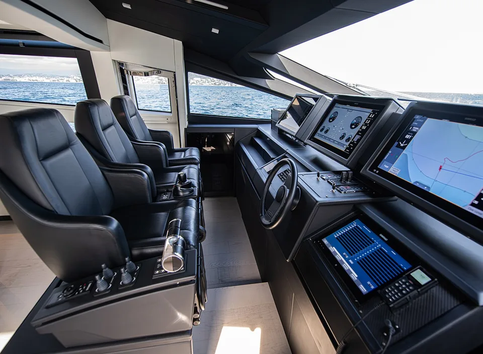 Pershing 9X