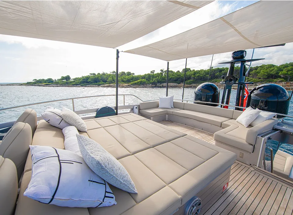 Pershing 9X