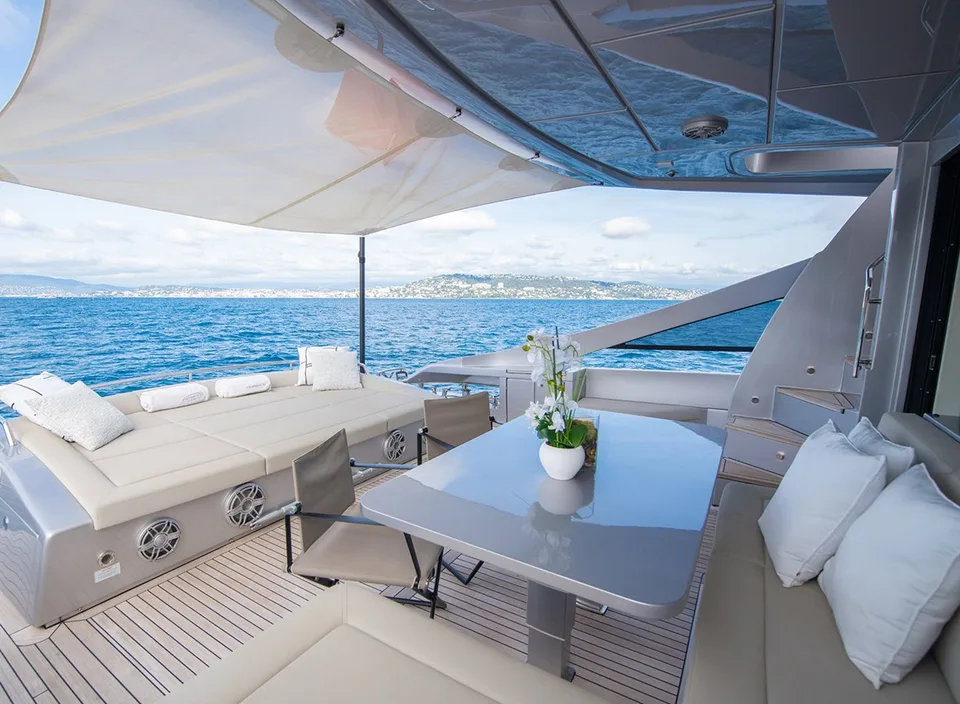 Pershing 9X