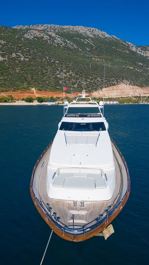 Azimut 105