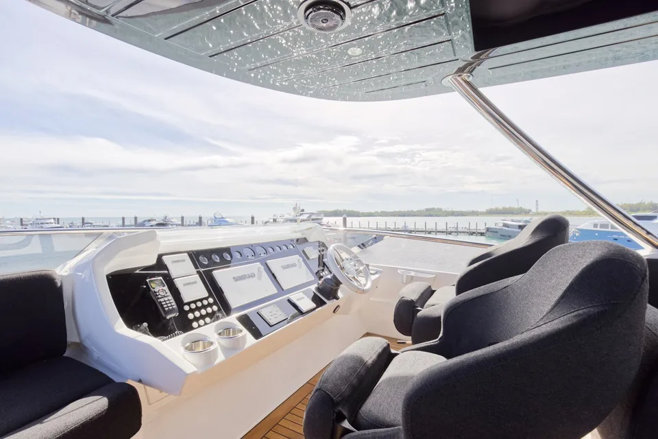 Sunseeker 86 Yacht