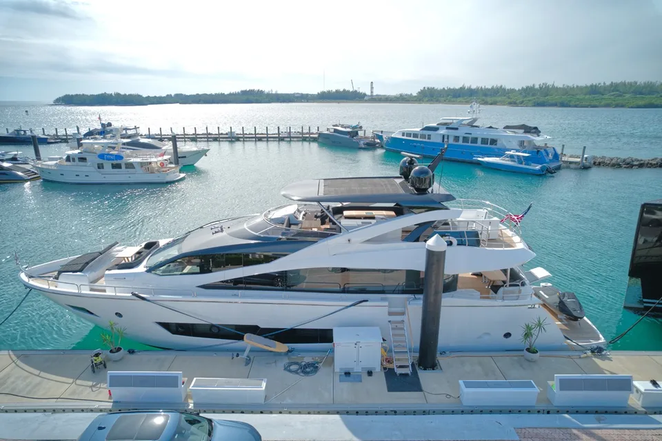 Sunseeker 86 Yacht