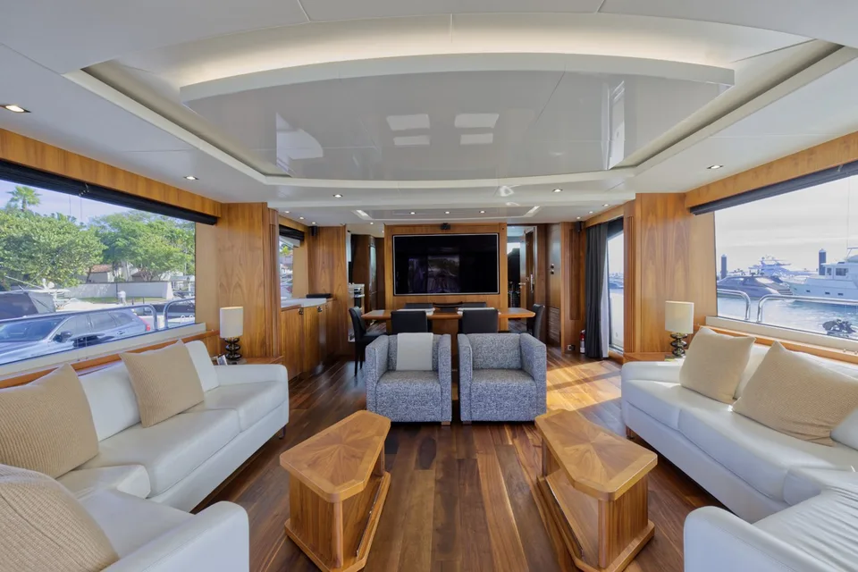 Sunseeker 86 Yacht