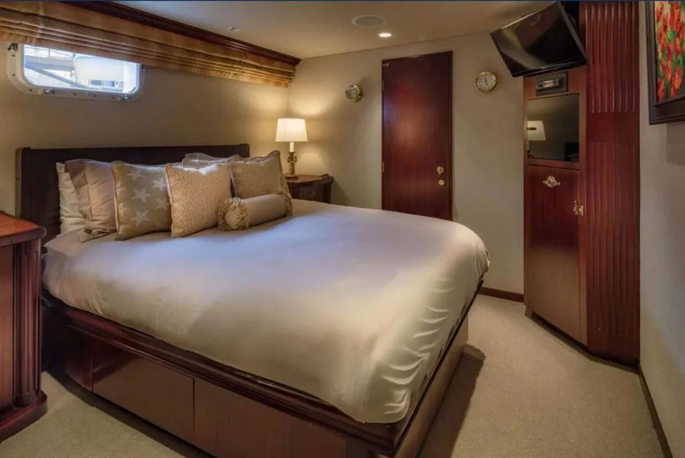Broward Pilothouse