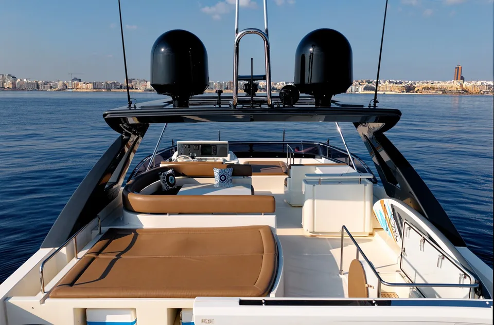 Ferretti Yachts 800