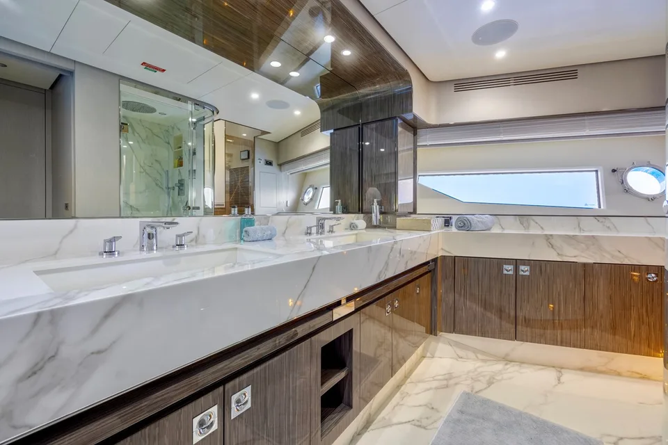 Azimut 95 RPH