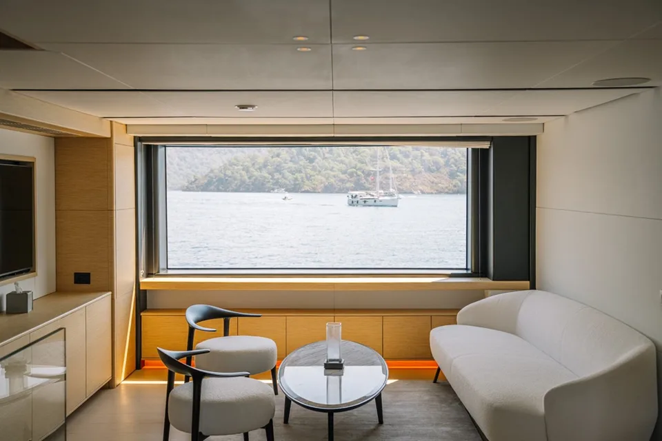 Benetti B.YOND 37M