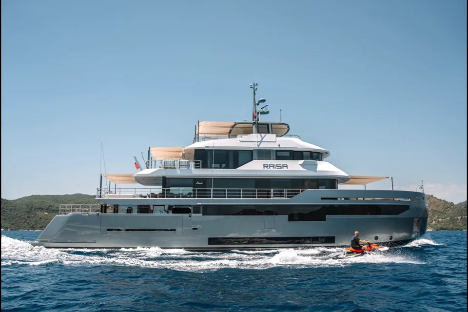 Benetti B.YOND 37M