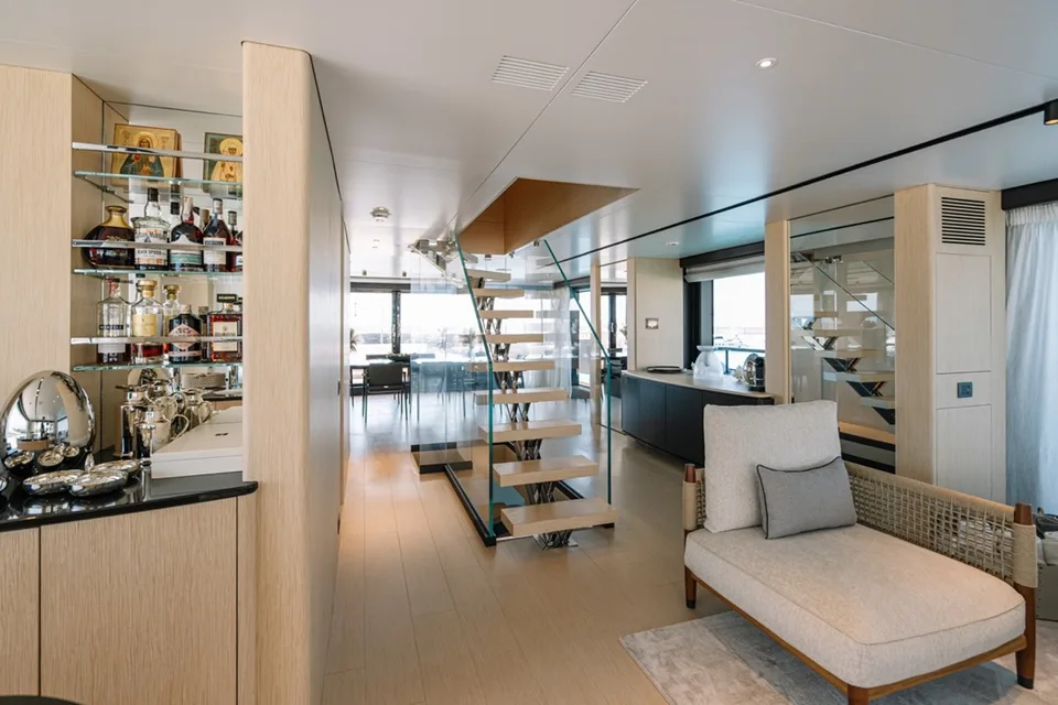 Benetti B.YOND 37M