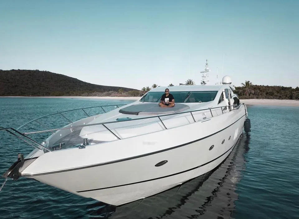 Sunseeker Predator 82