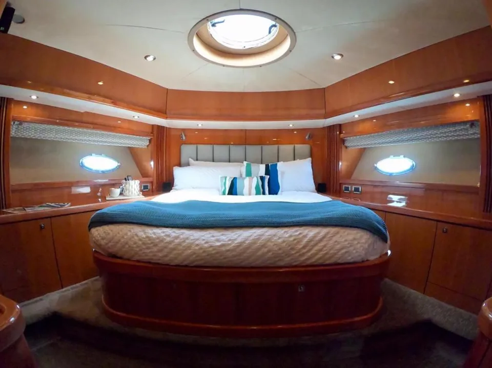 Sunseeker Predator 82