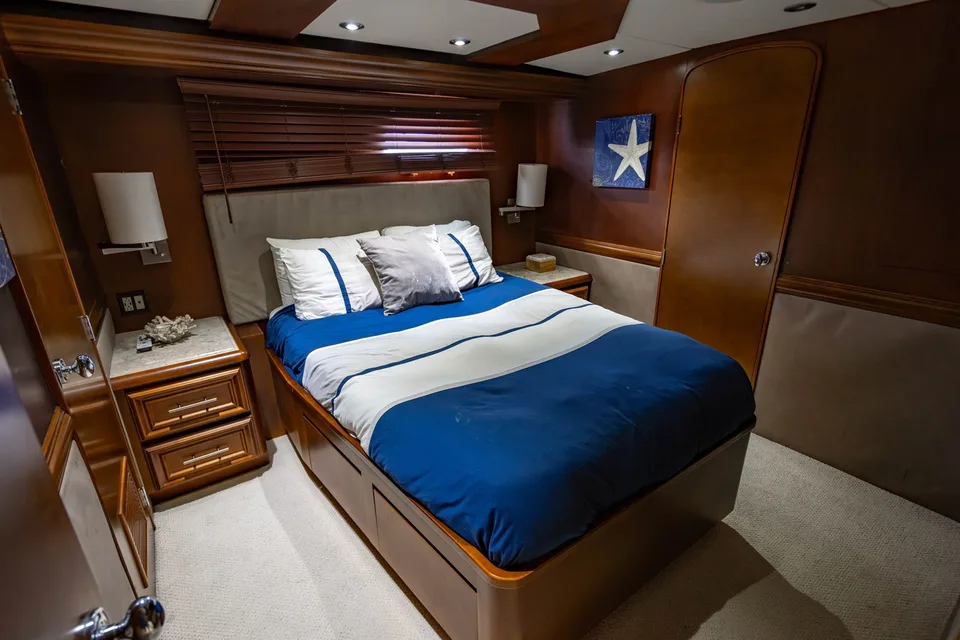 Broward Raised Pilothouse Flybridge