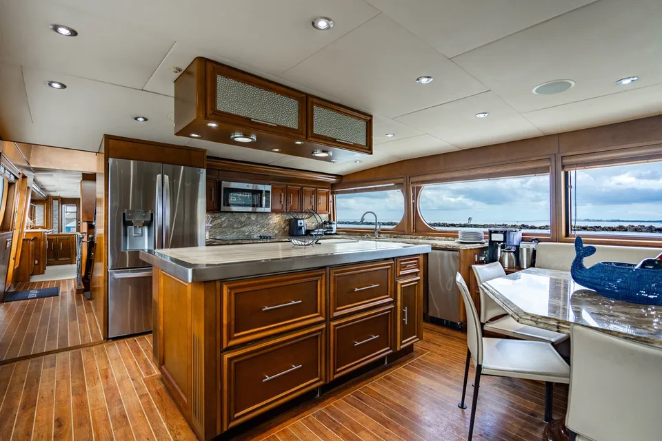 Broward Raised Pilothouse Flybridge