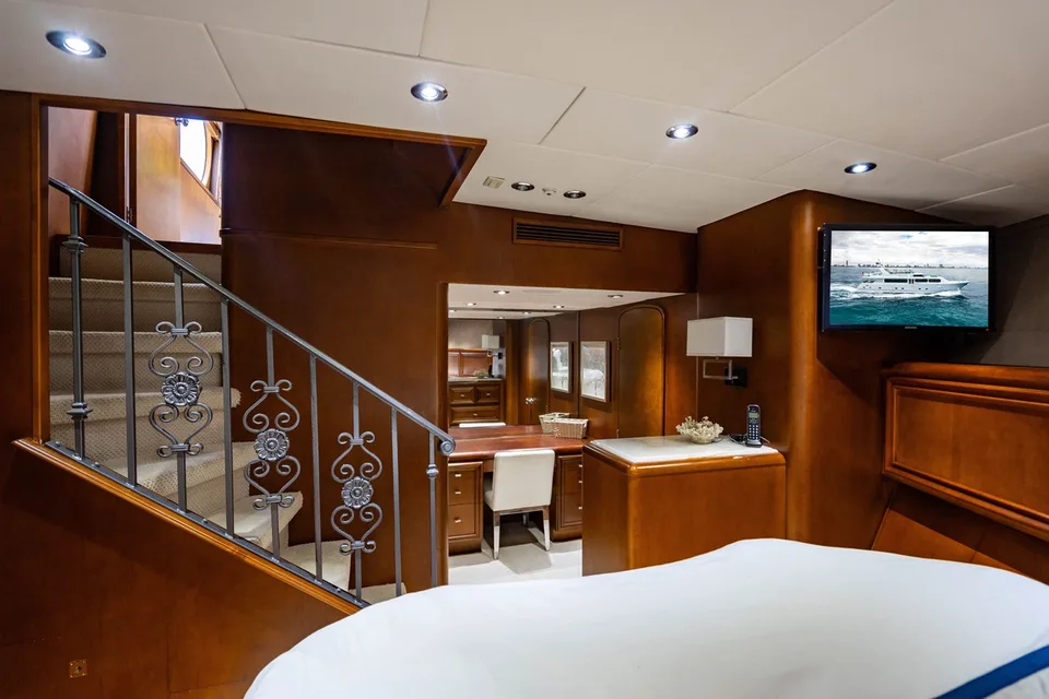 Broward Raised Pilothouse Flybridge