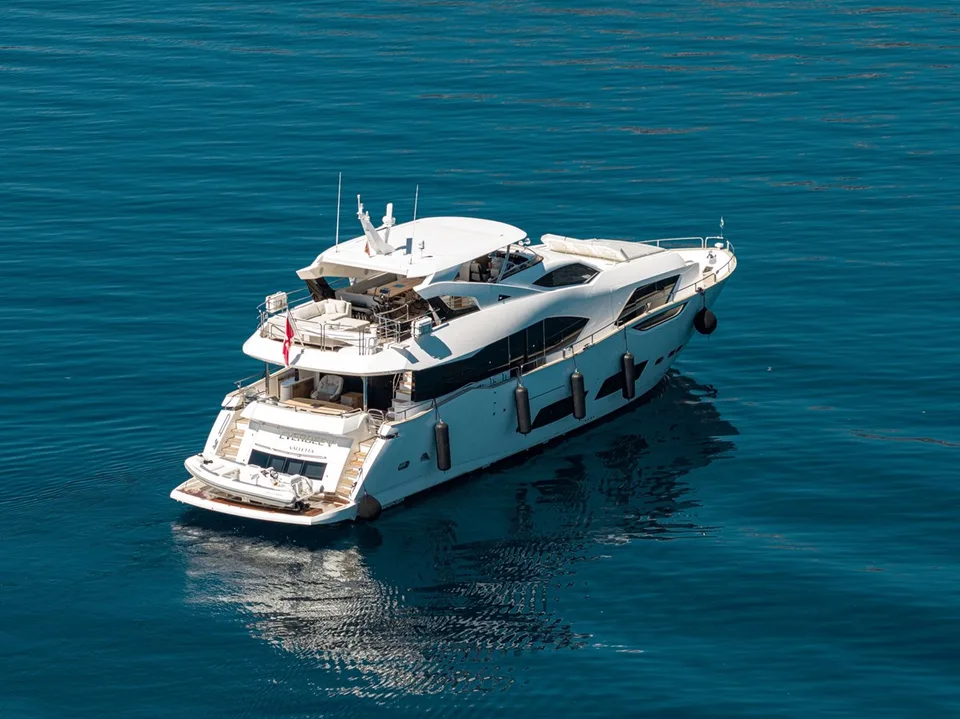 Sunseeker 95 Yacht