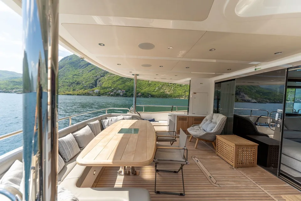 Sunseeker 95 Yacht