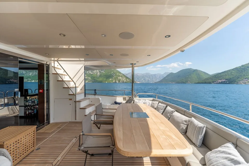 Sunseeker 95 Yacht