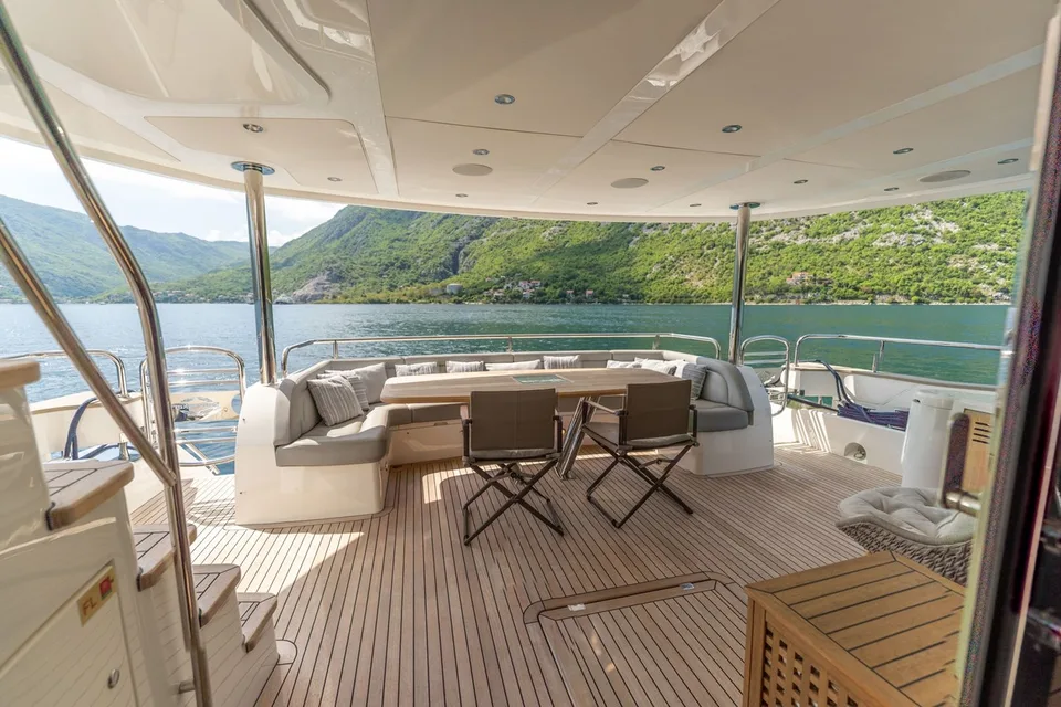 Sunseeker 95 Yacht