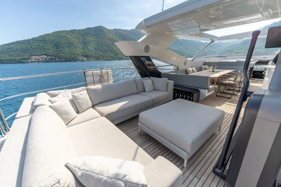 Sunseeker 95 Yacht