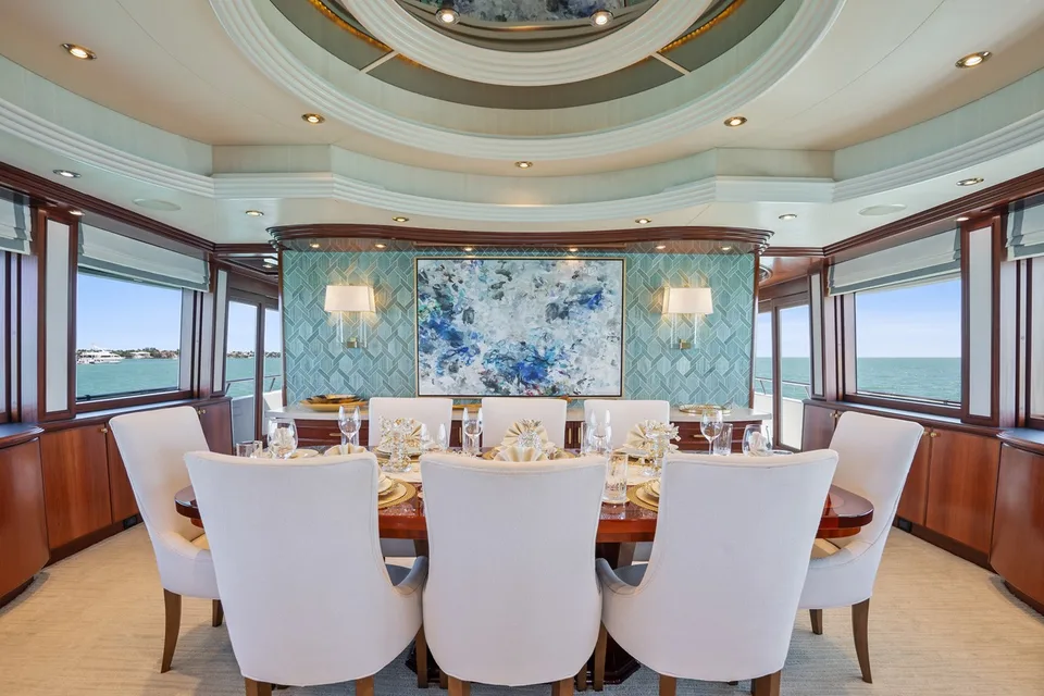 Crescent Raised Pilothouse