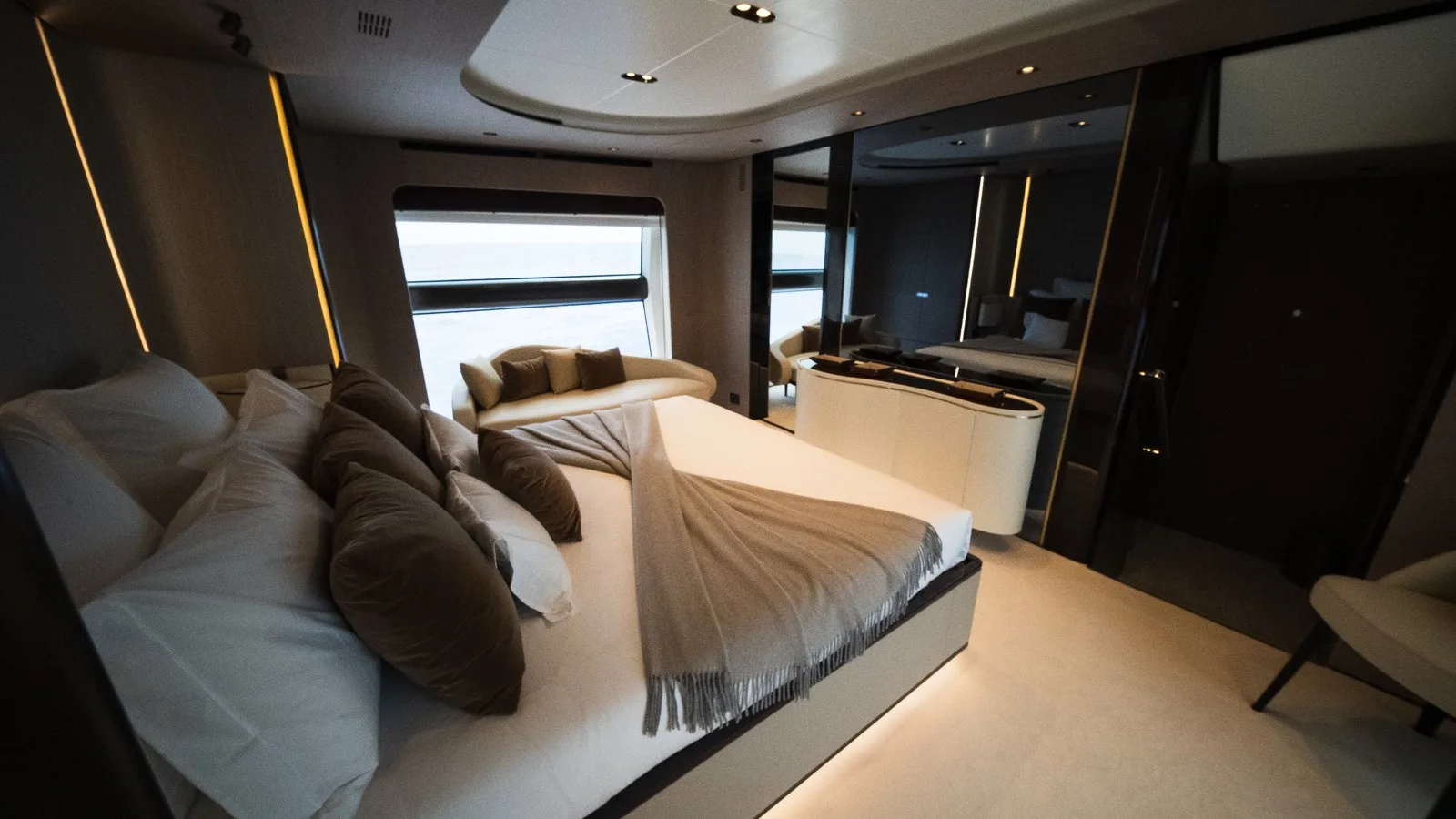 Azimut Grande 27M