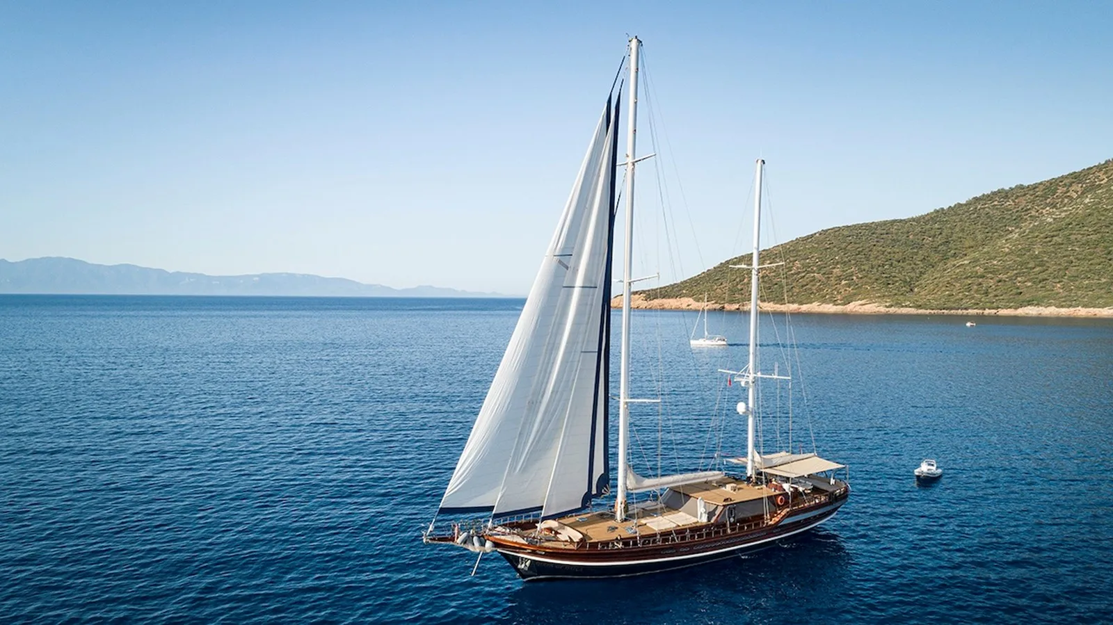 Custom Built Custom Made Motorsailor