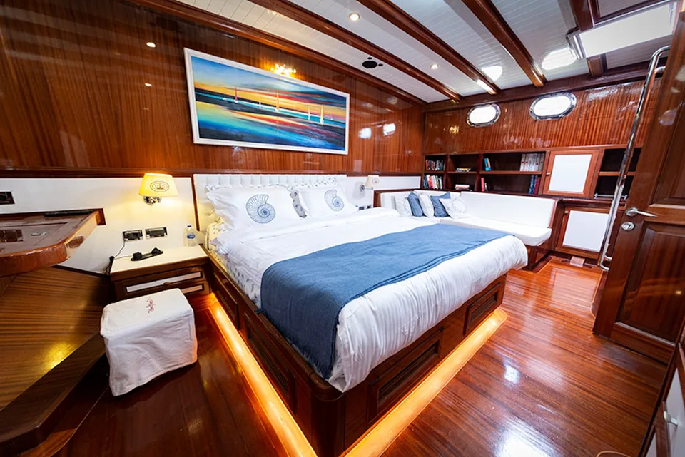 Custom Built Custom Made Motorsailor