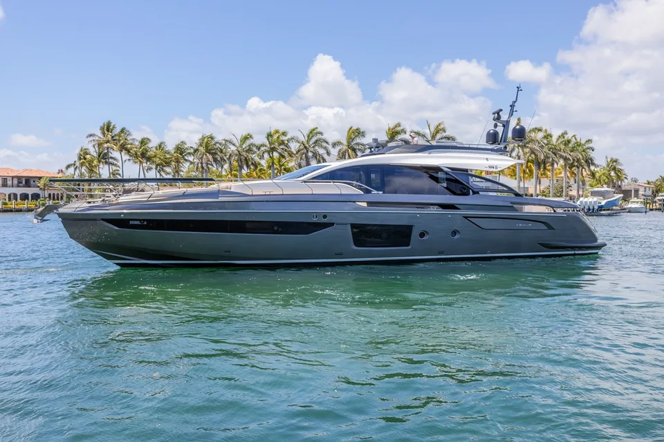 Azimut S8