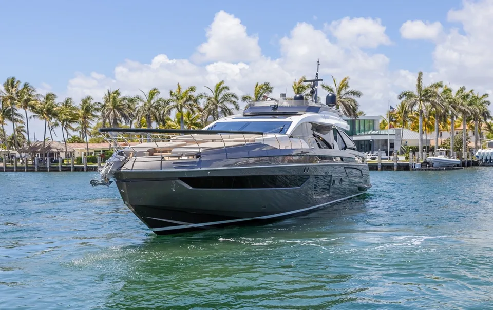 Azimut S8