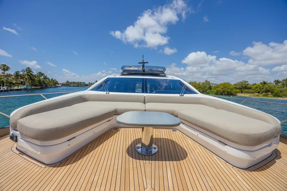 Azimut S8