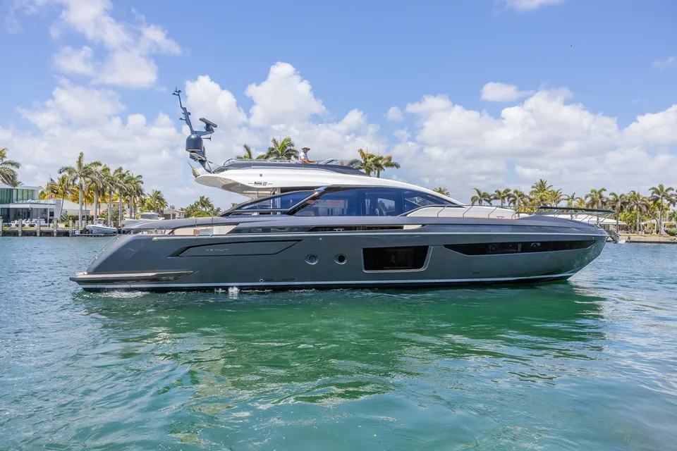 Azimut S8