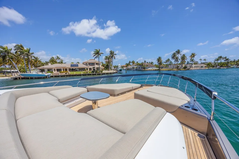 Azimut S8