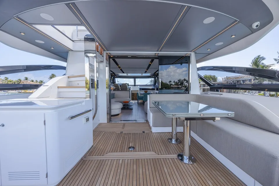 Azimut S8