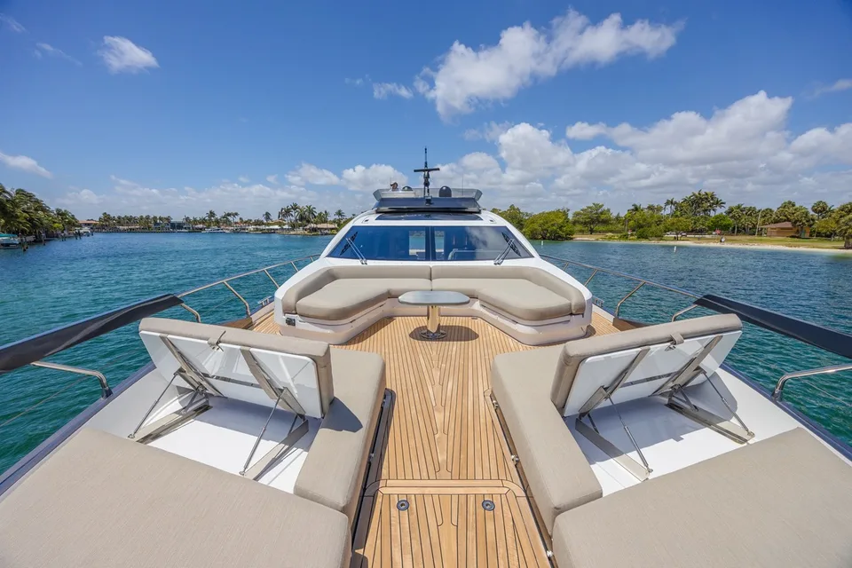 Azimut S8