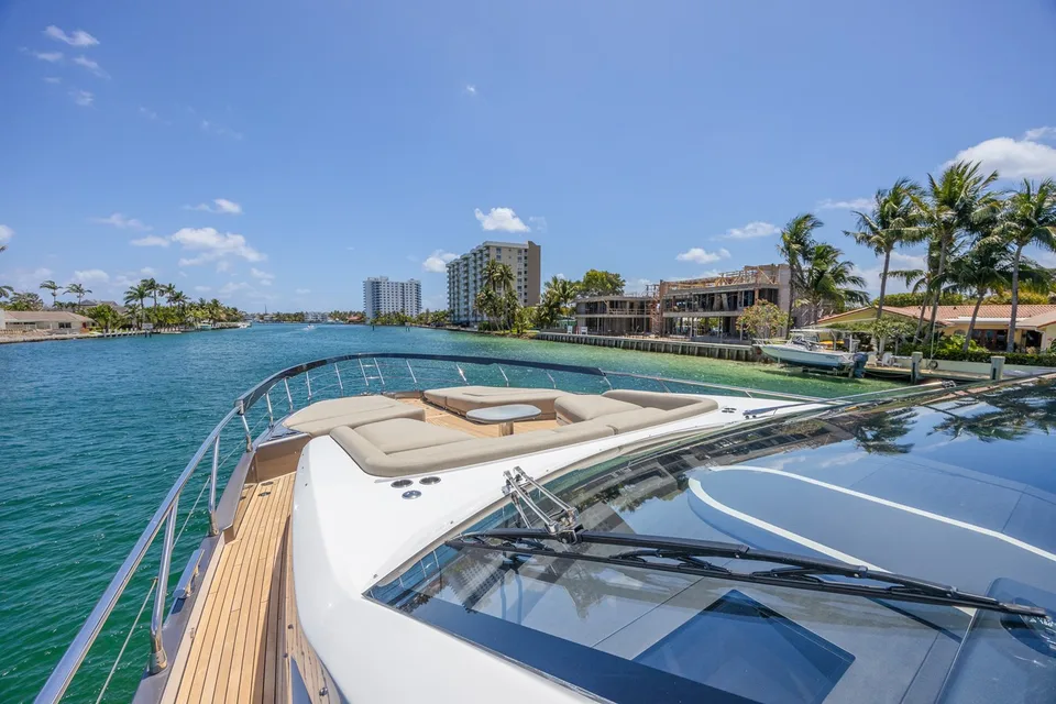 Azimut S8