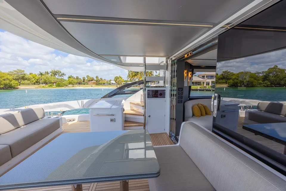 Azimut S8