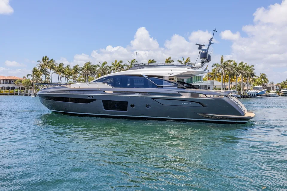 Azimut S8