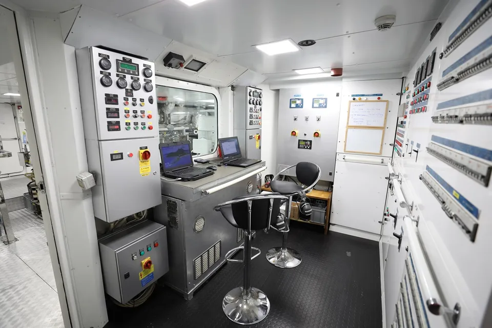 Mondo Marine Explorer