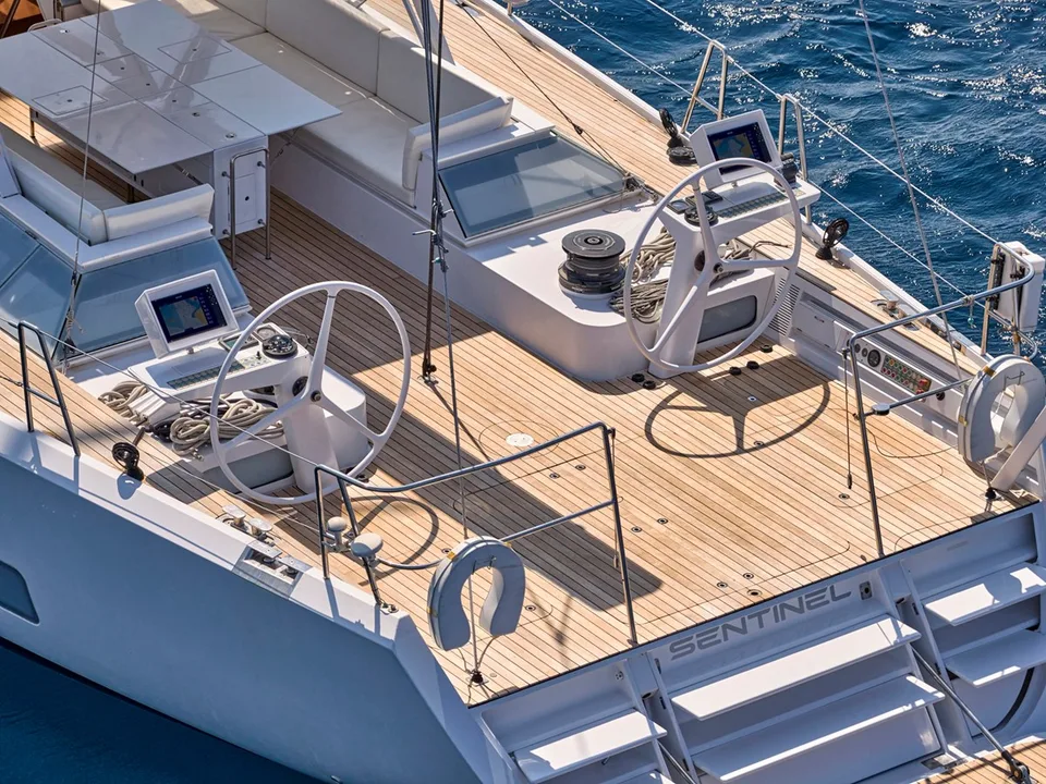Nautor Swan 82