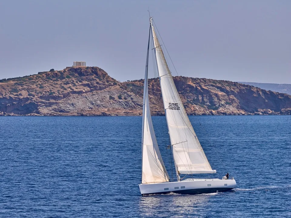 Nautor Swan 82