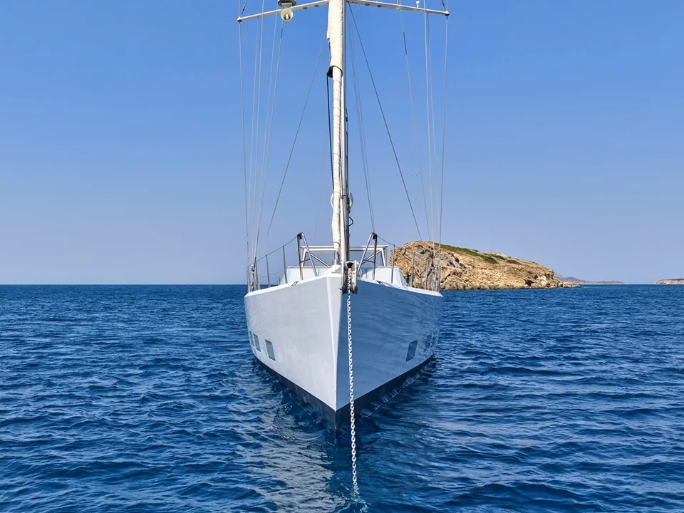 Nautor Swan 82