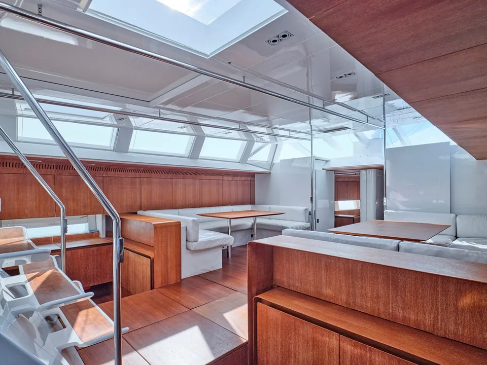 Nautor Swan 82