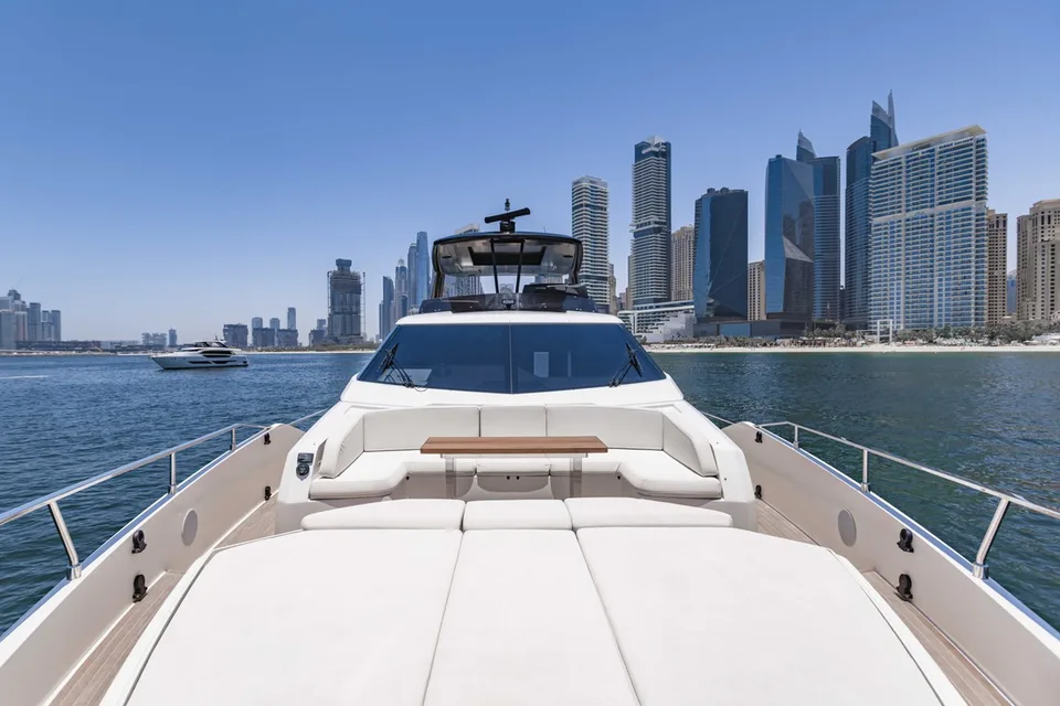 Ferretti Yachts 780