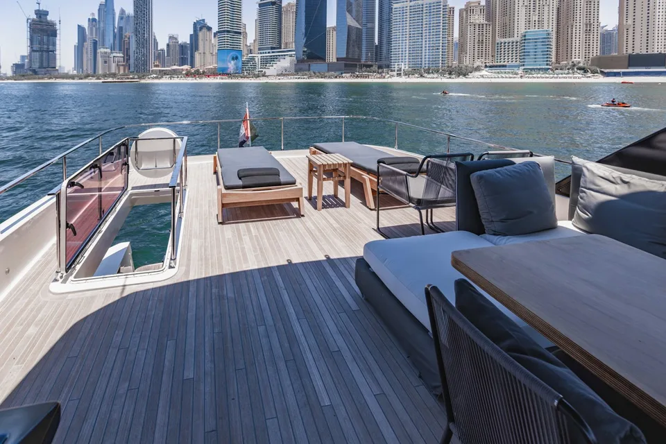 Ferretti Yachts 780
